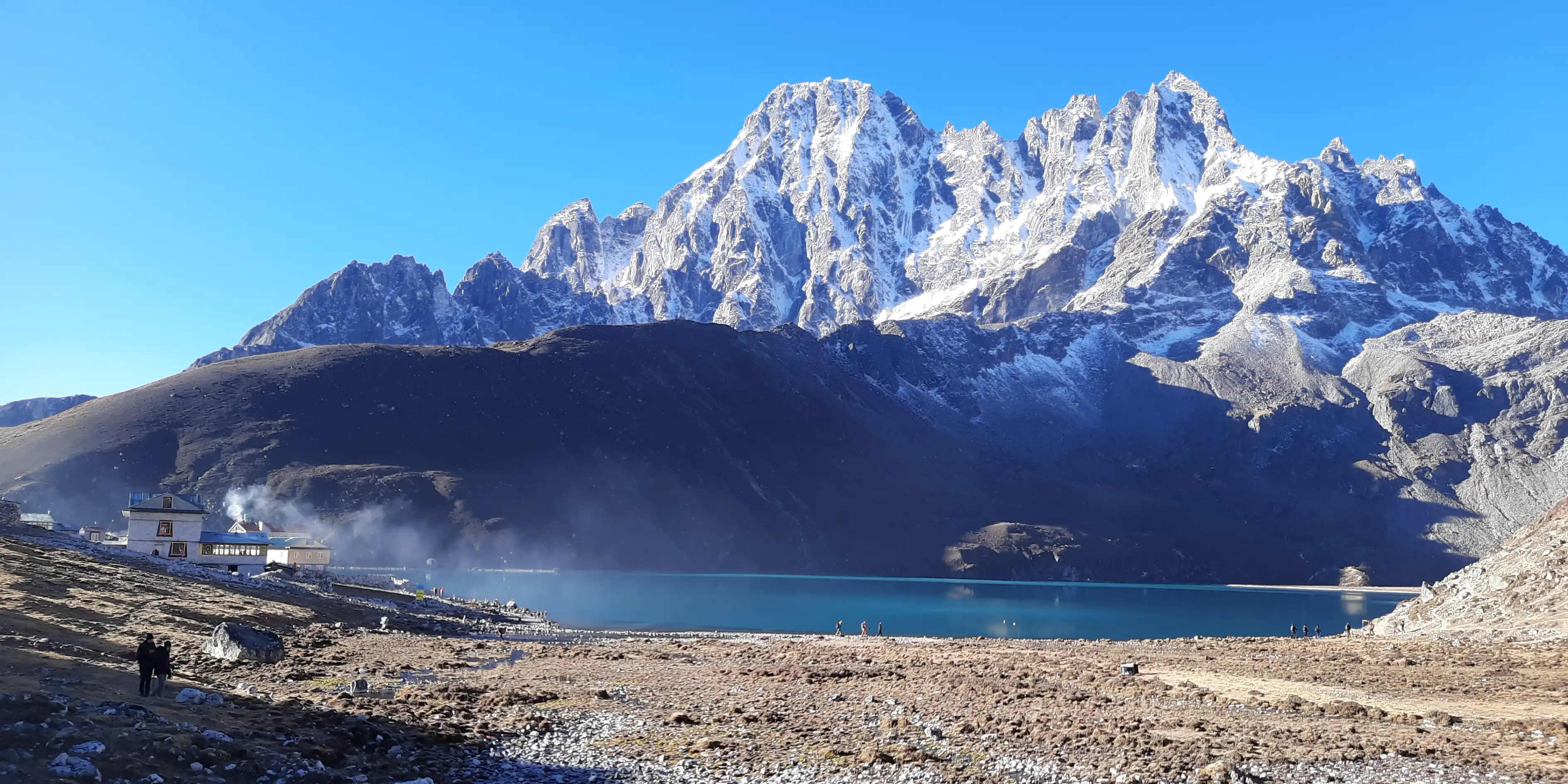 trek in nepal.webp